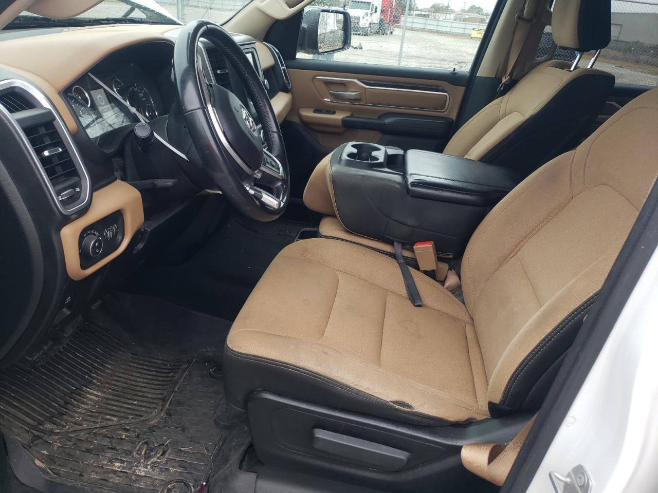 2019 RAM 1500 BIG H - Фото 7