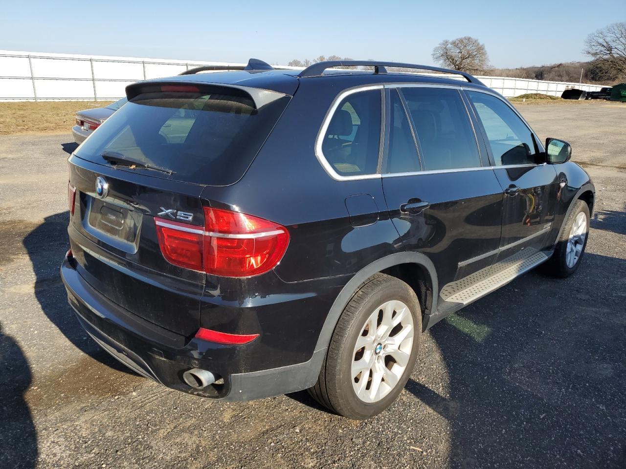 2013 BMW X5 XDRIVE3 - Image 3