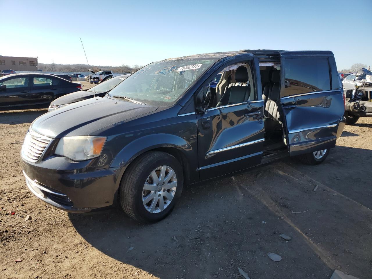 2014 CHRYSLER TOWN & COU