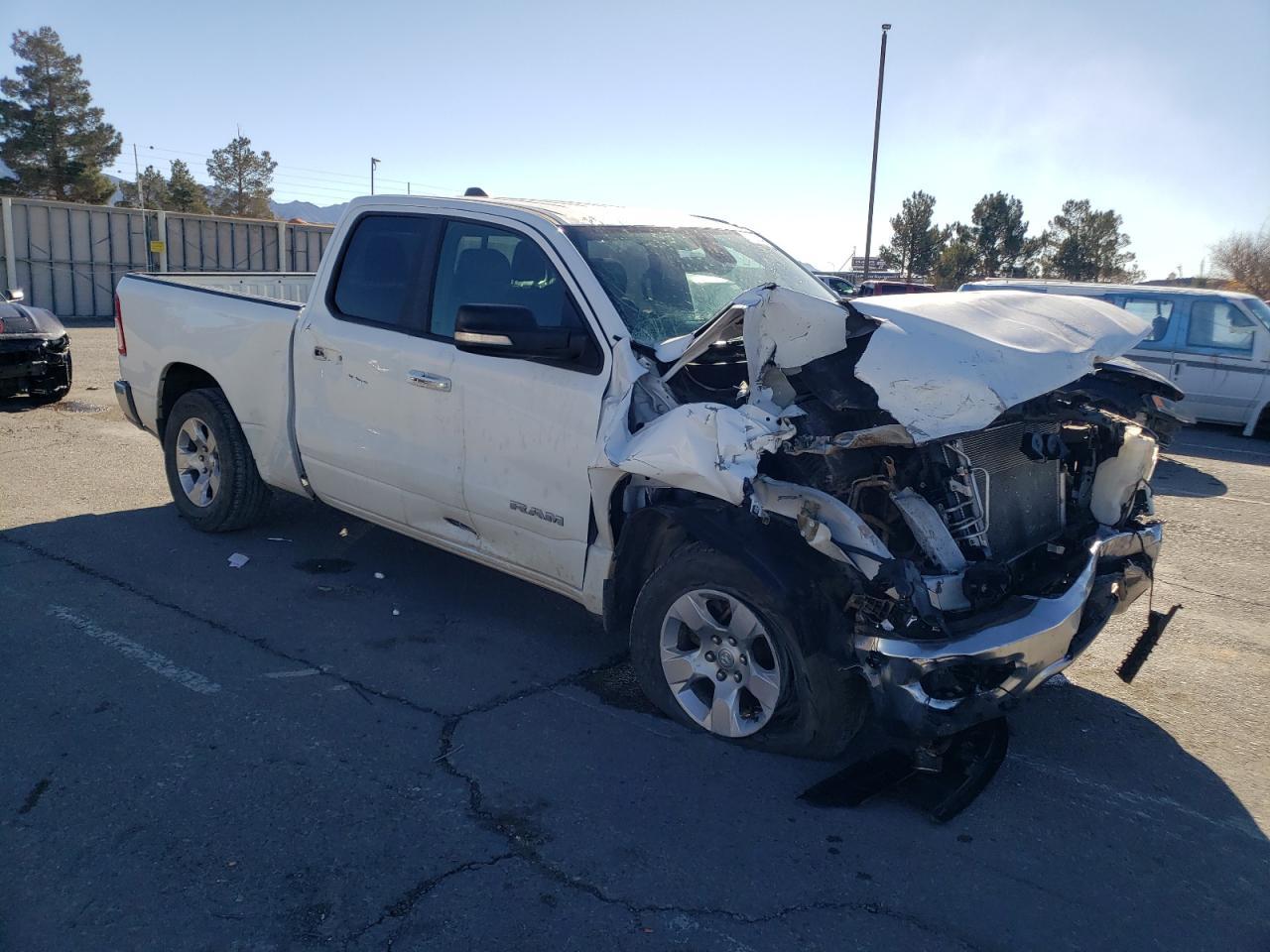 2019 RAM 1500 BIG H - Фото 4