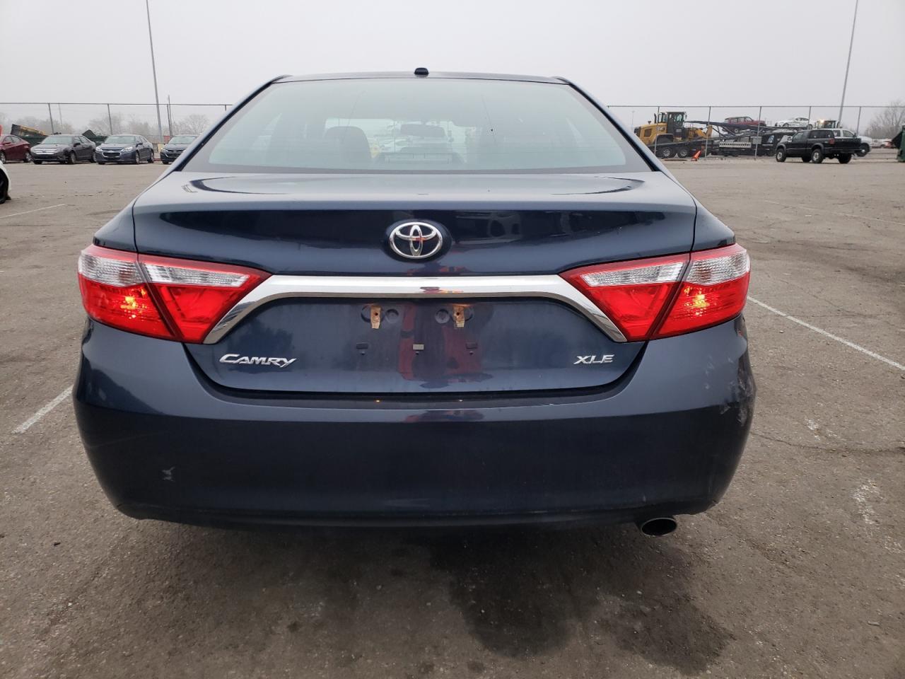 2015 TOYOTA CAMRY LE - Image 6