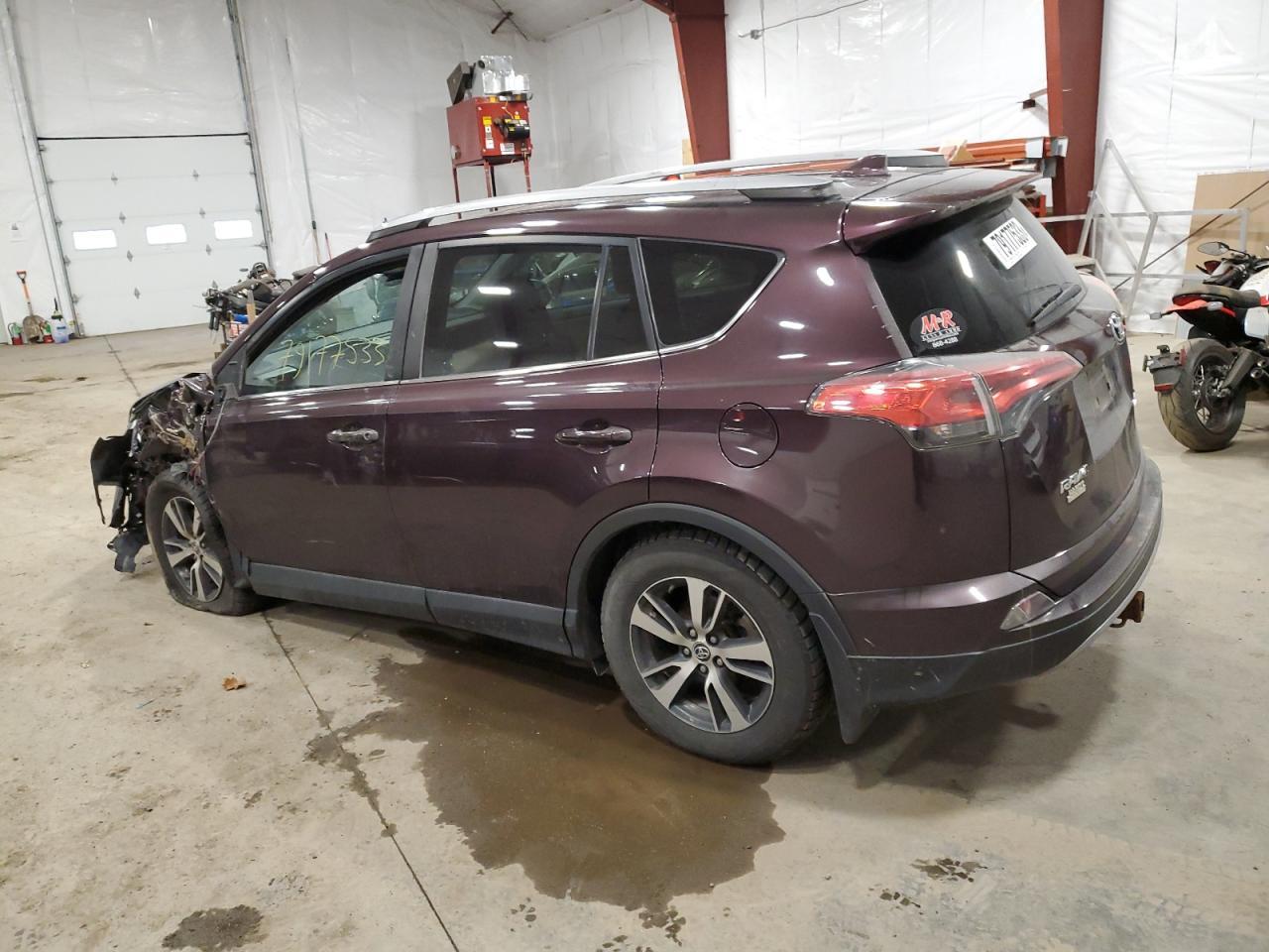 2017 TOYOTA RAV4 XLE - Фото 2