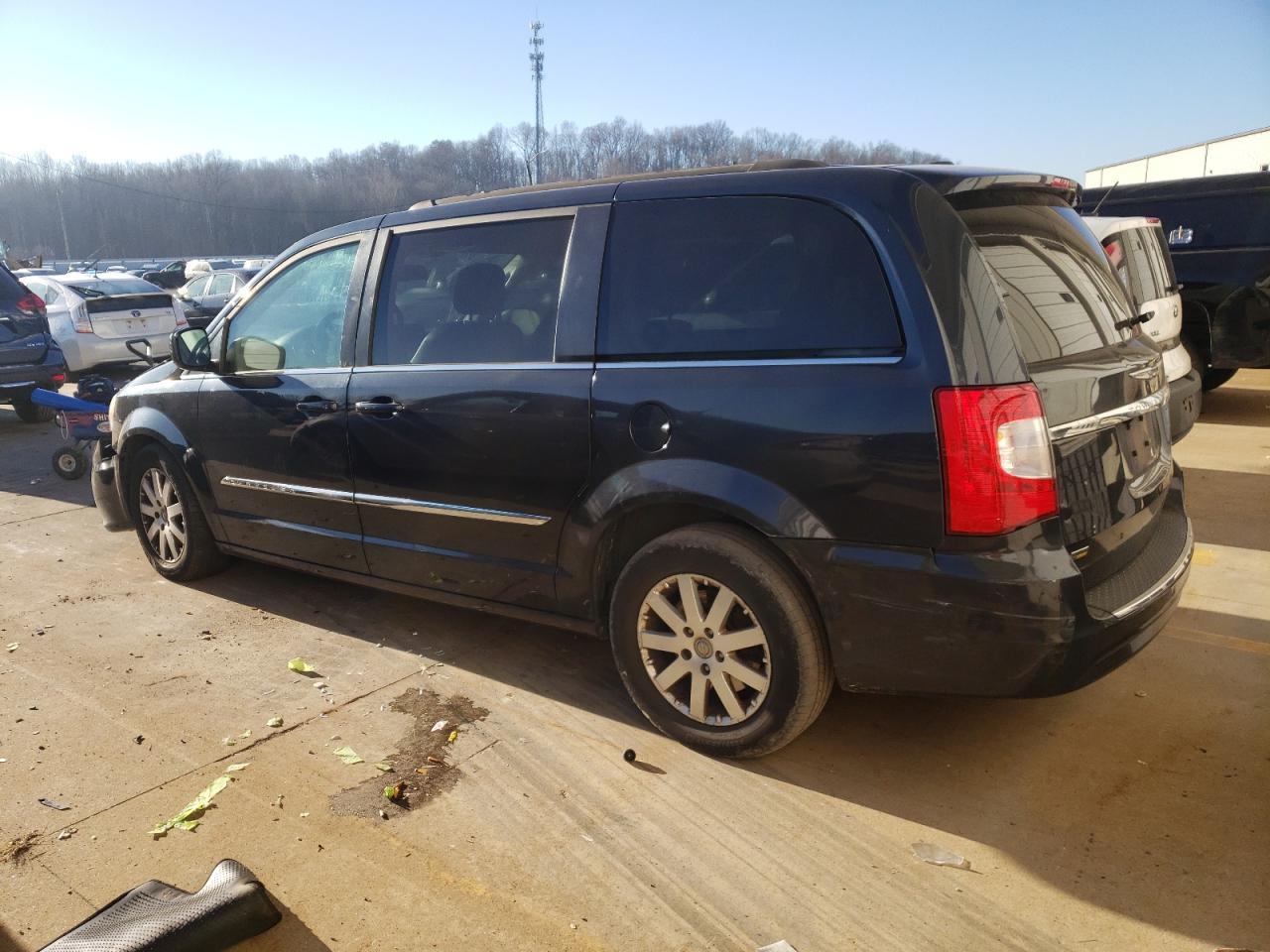 2014 CHRYSLER TOWN & COU - Image 2