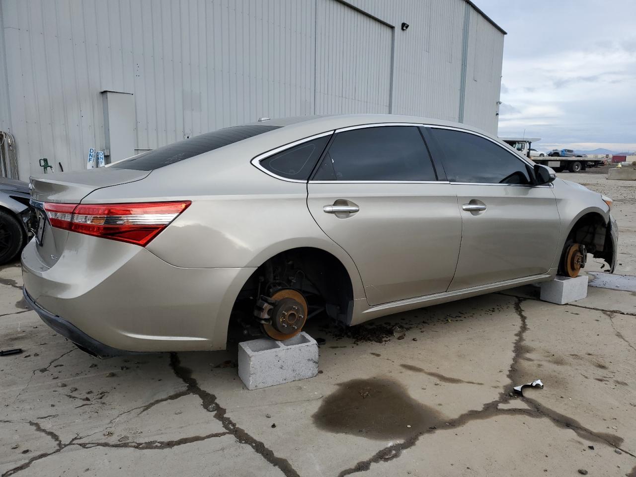 2015 TOYOTA AVALON XLE - Image 3