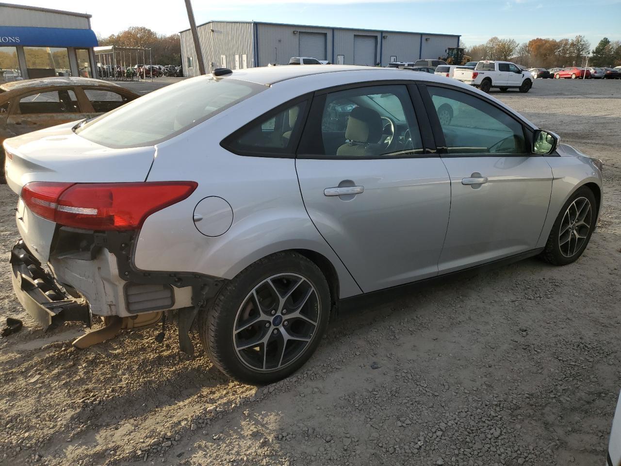 2017 FORD FOCUS SEL - Фото 3