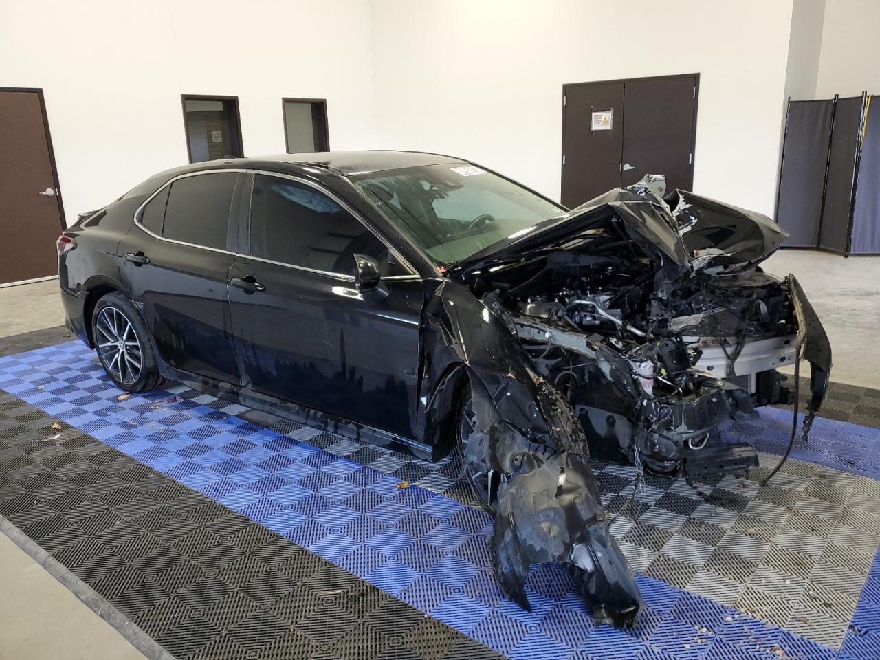 2021 TOYOTA CAMRY SE - Image 4