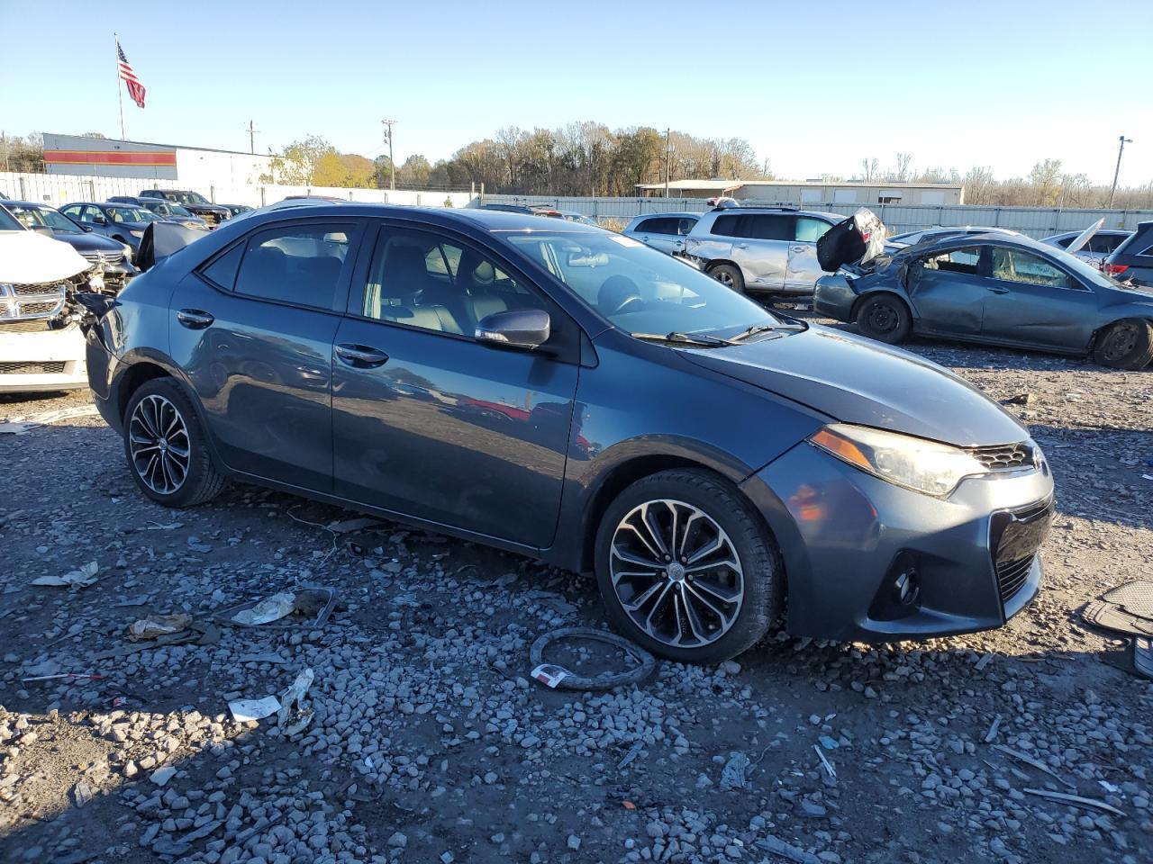 2015 TOYOTA COROLLA L - Image 4