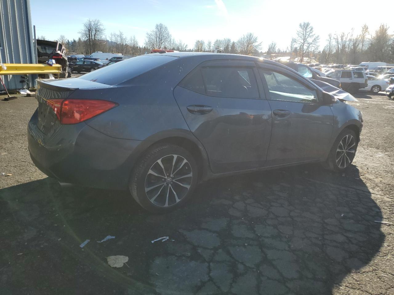 2018 TOYOTA COROLLA L - Image 3