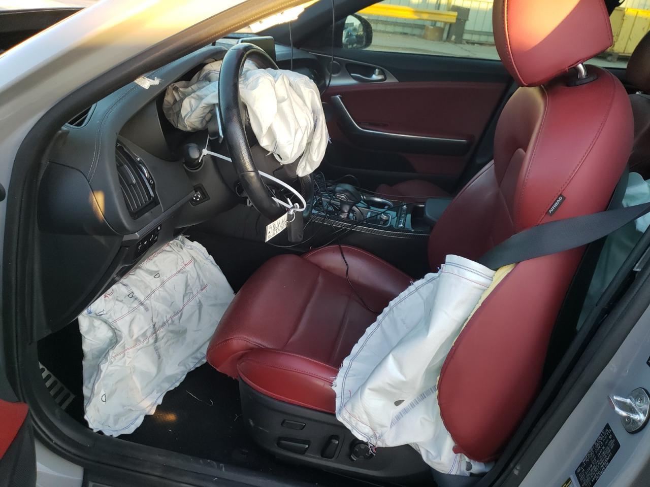 2019 KIA STINGER GT - Фото 7