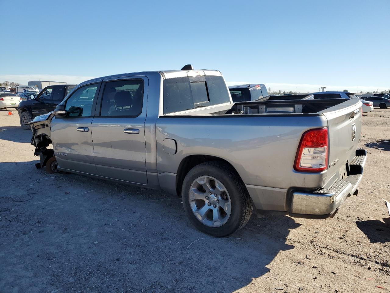 2019 RAM 1500 BIG H - Фото 2