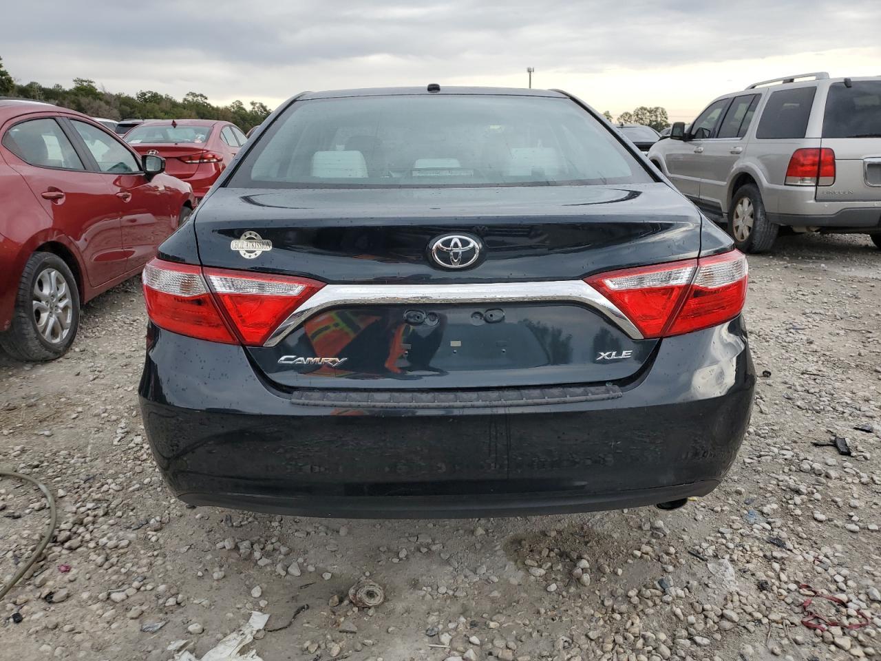 2017 TOYOTA CAMRY LE - Фото 6
