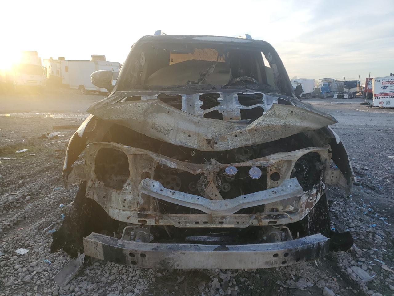 2019 TOYOTA 4RUNNER SR - Image 5