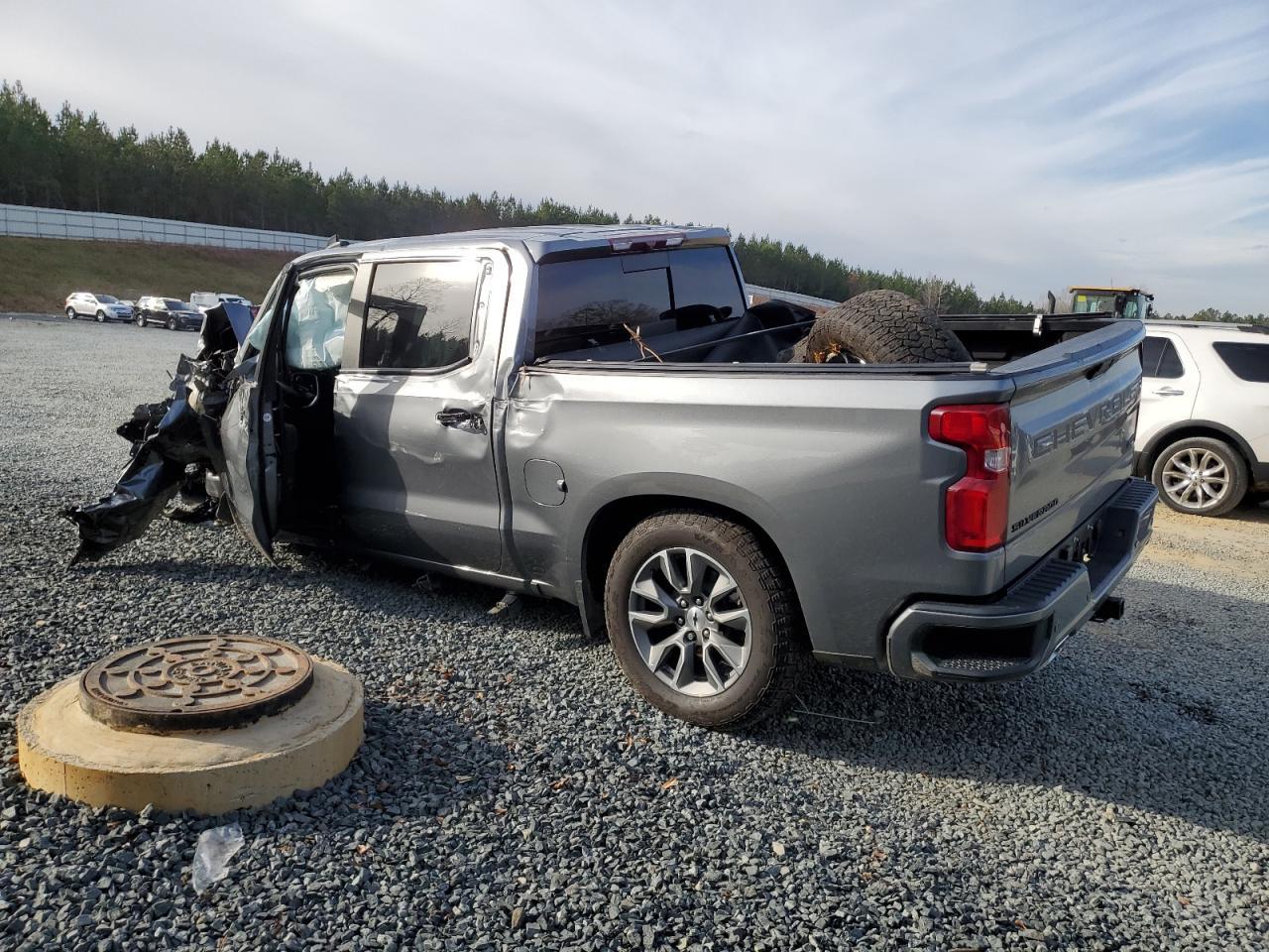 2021 CHEVROLET SILVERADO - Фото 2
