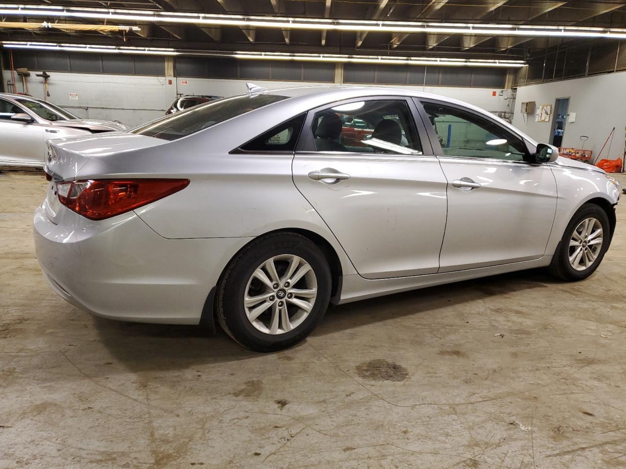 2013 HYUNDAI SONATA GLS - Фото 3