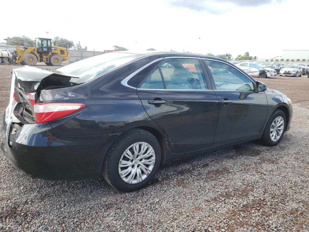 2016 TOYOTA CAMRY LE - Image 3