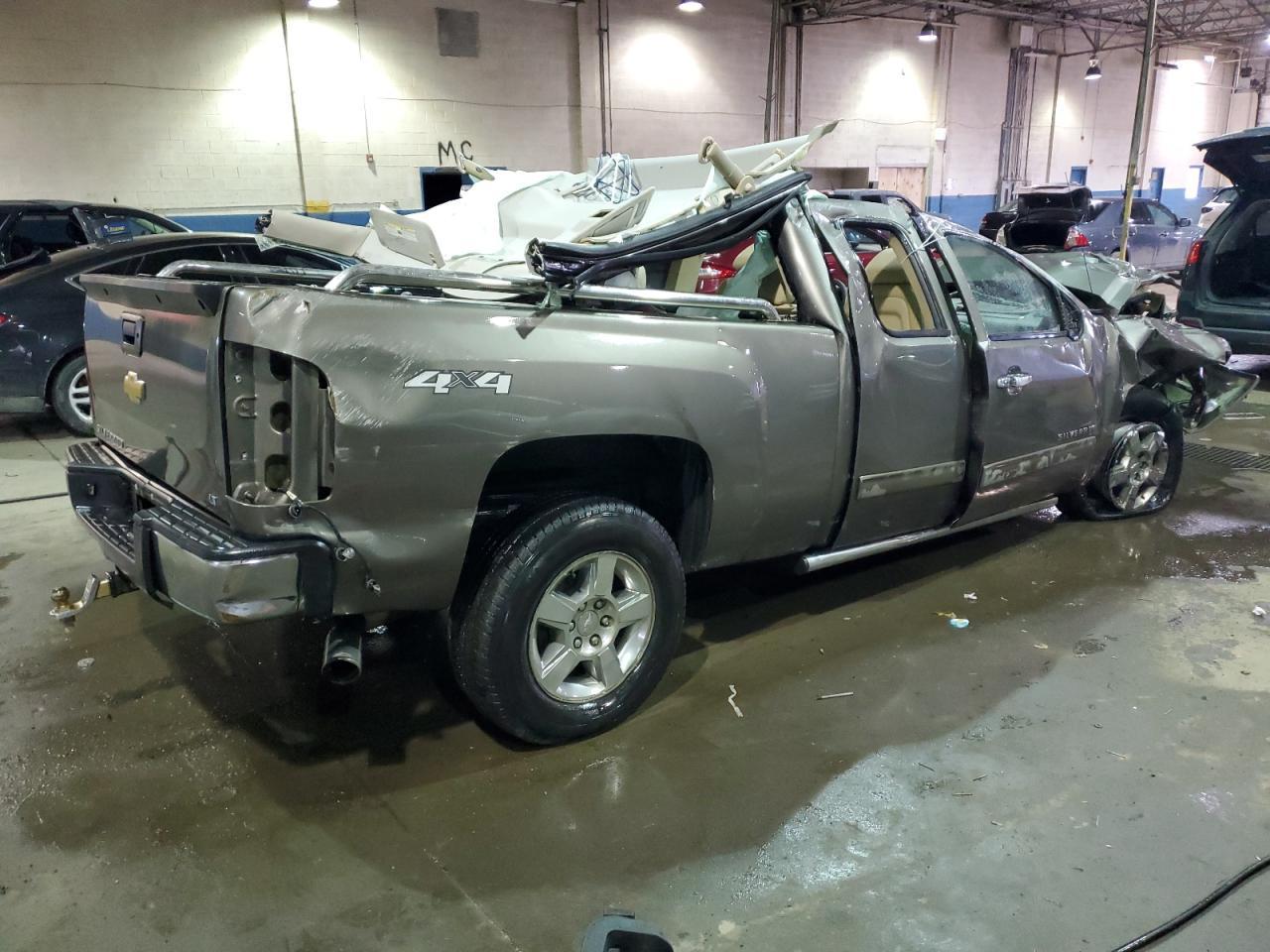 2013 CHEVROLET SILVERADO - Image 3