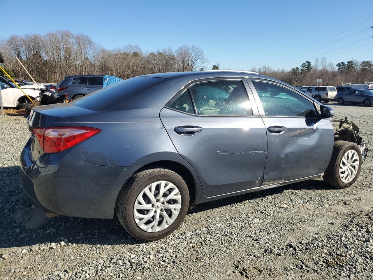 2018 TOYOTA COROLLA L - Фото 3