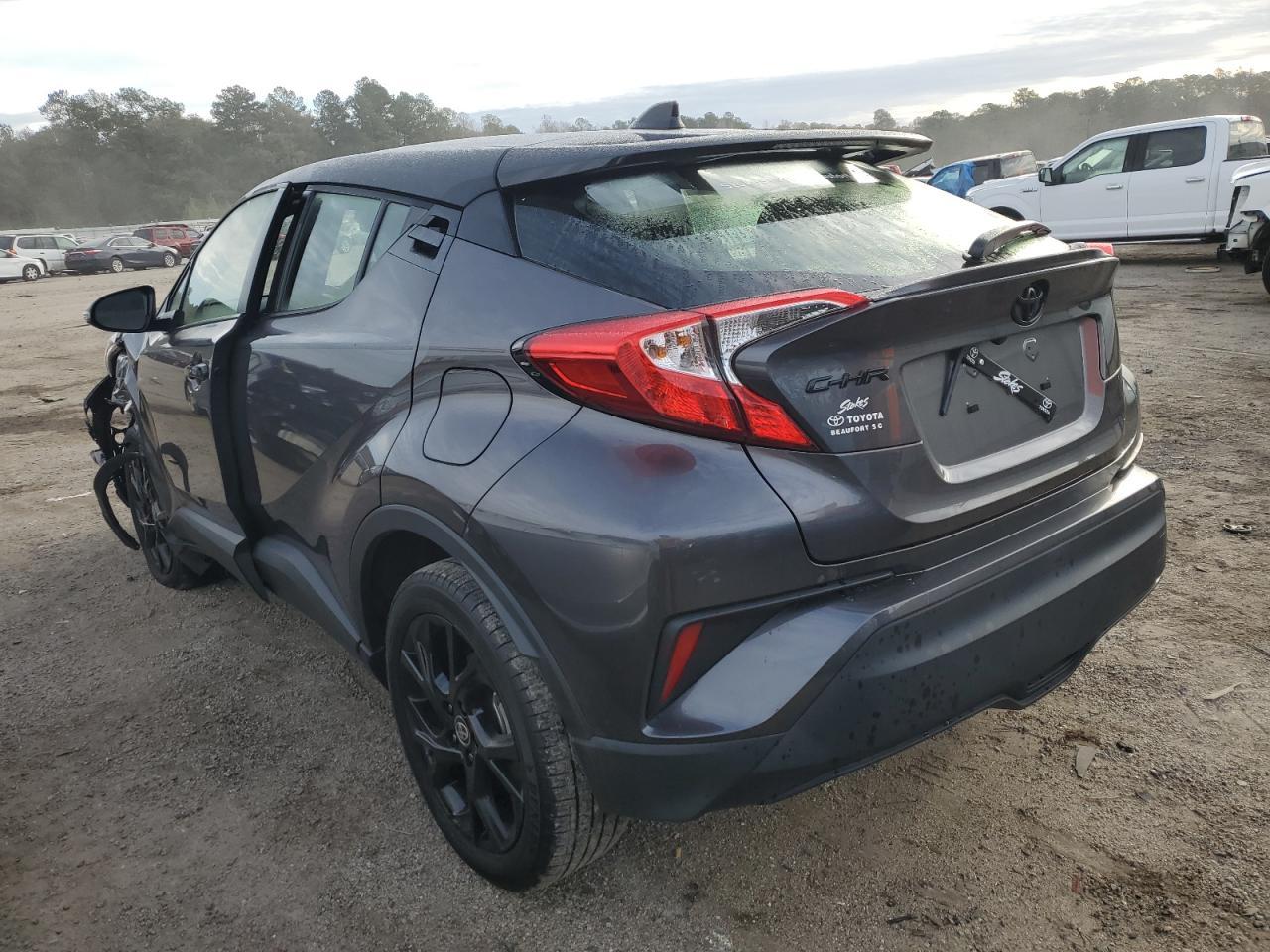 2022 TOYOTA C-HR XLE - Image 2