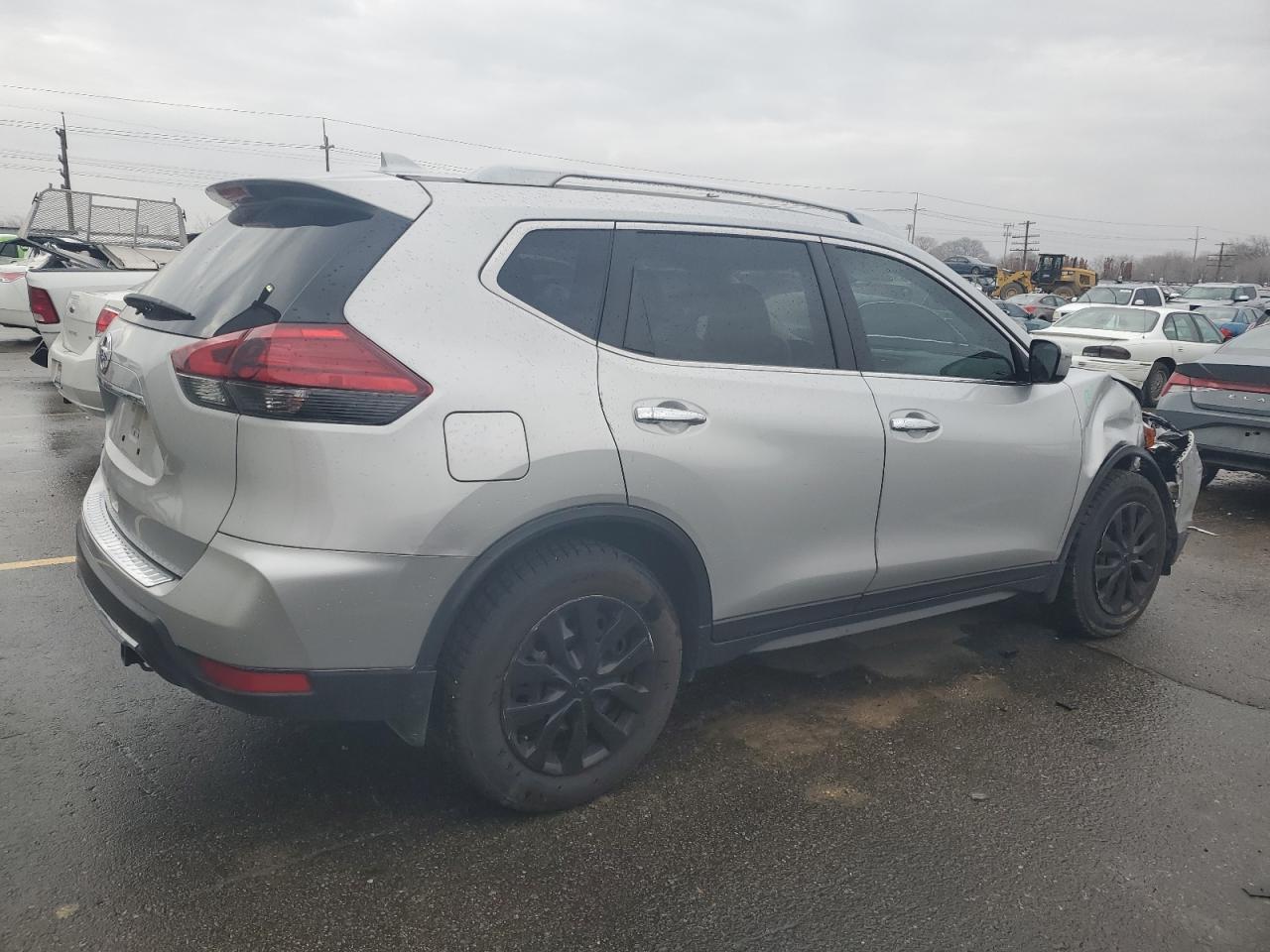 2017 NISSAN ROGUE S - Фото 3