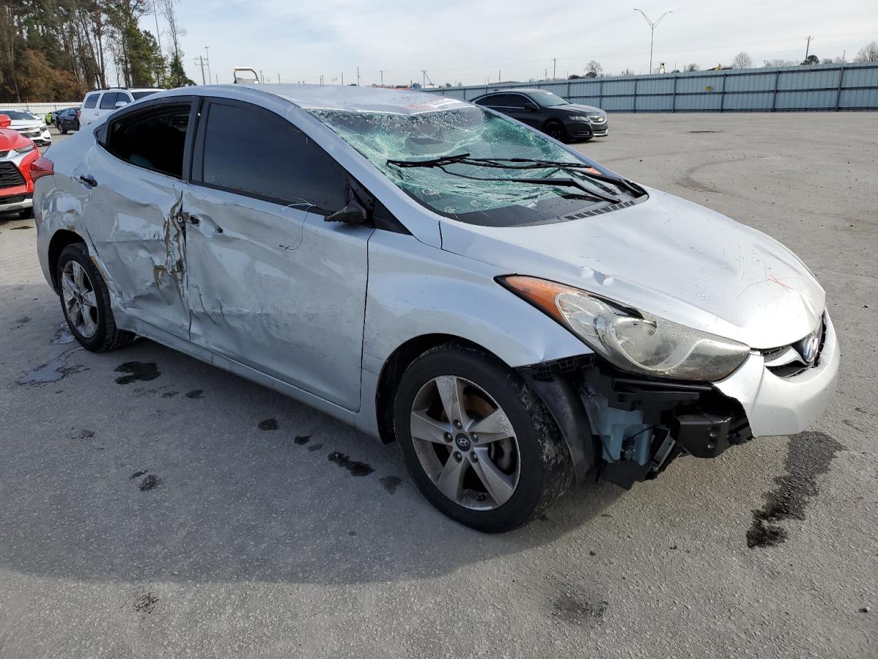 2013 HYUNDAI ELANTRA GL - Image 4