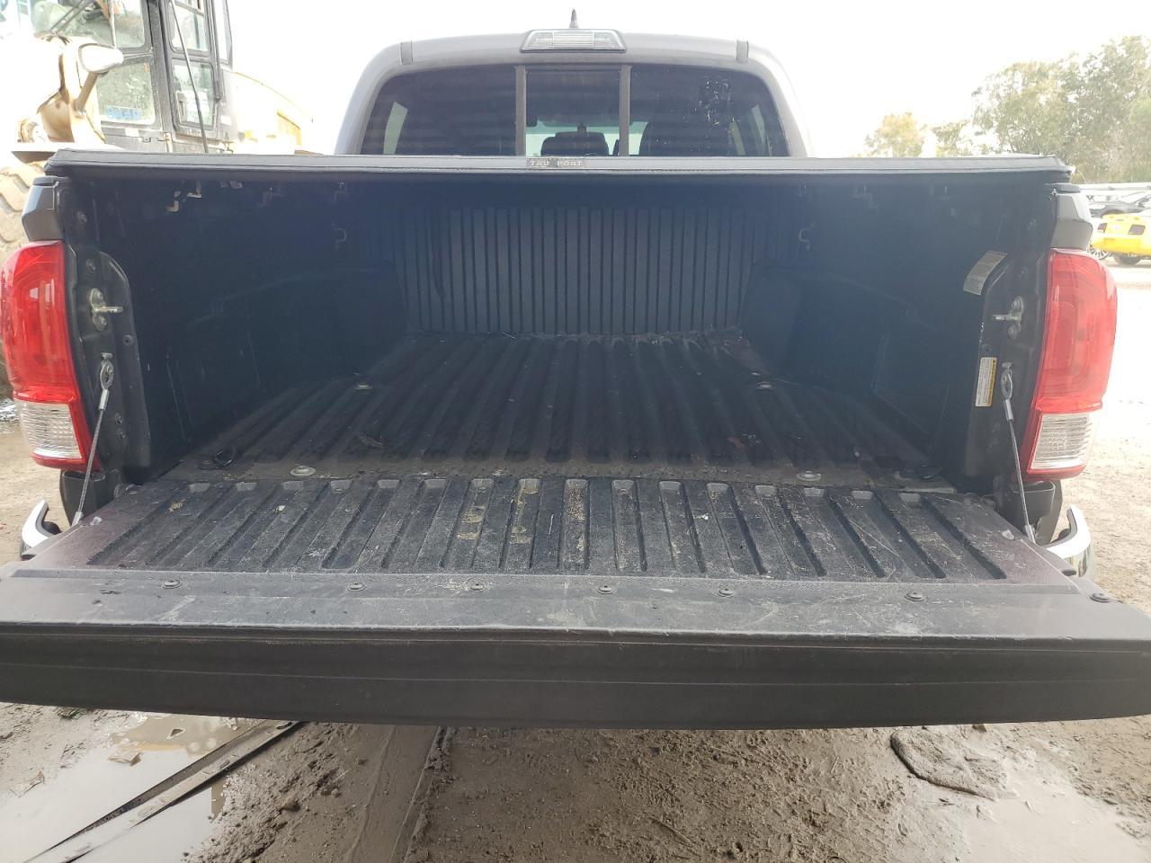 2017 TOYOTA TACOMA DOU - Фото 6