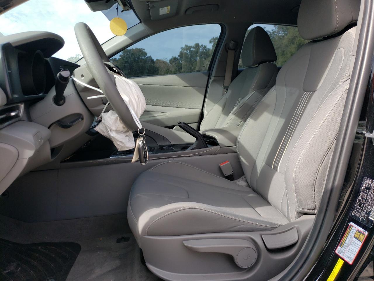 2022 HYUNDAI ELANTRA SE - Фото 7