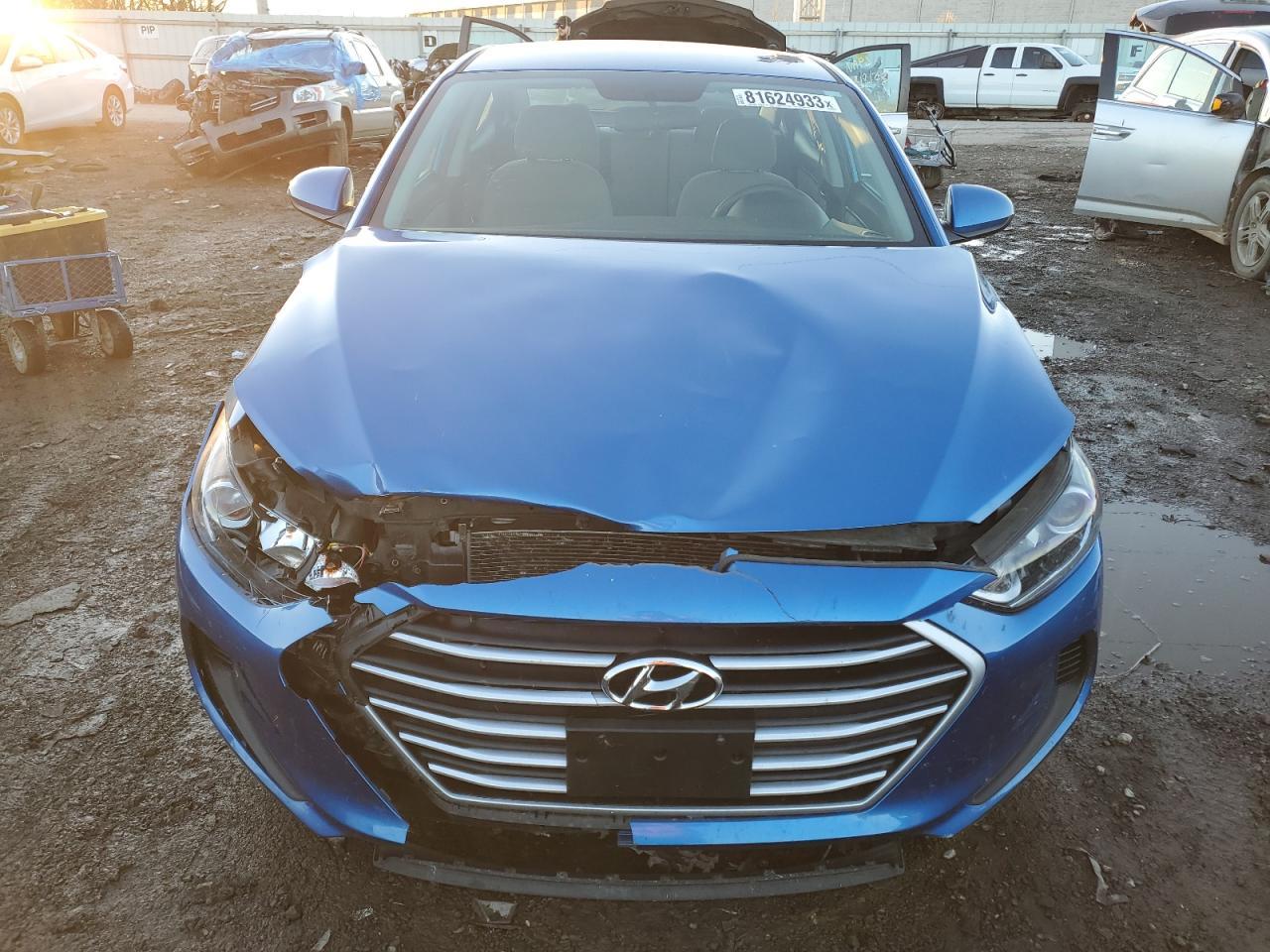 2018 HYUNDAI ELANTRA SE - Image 5