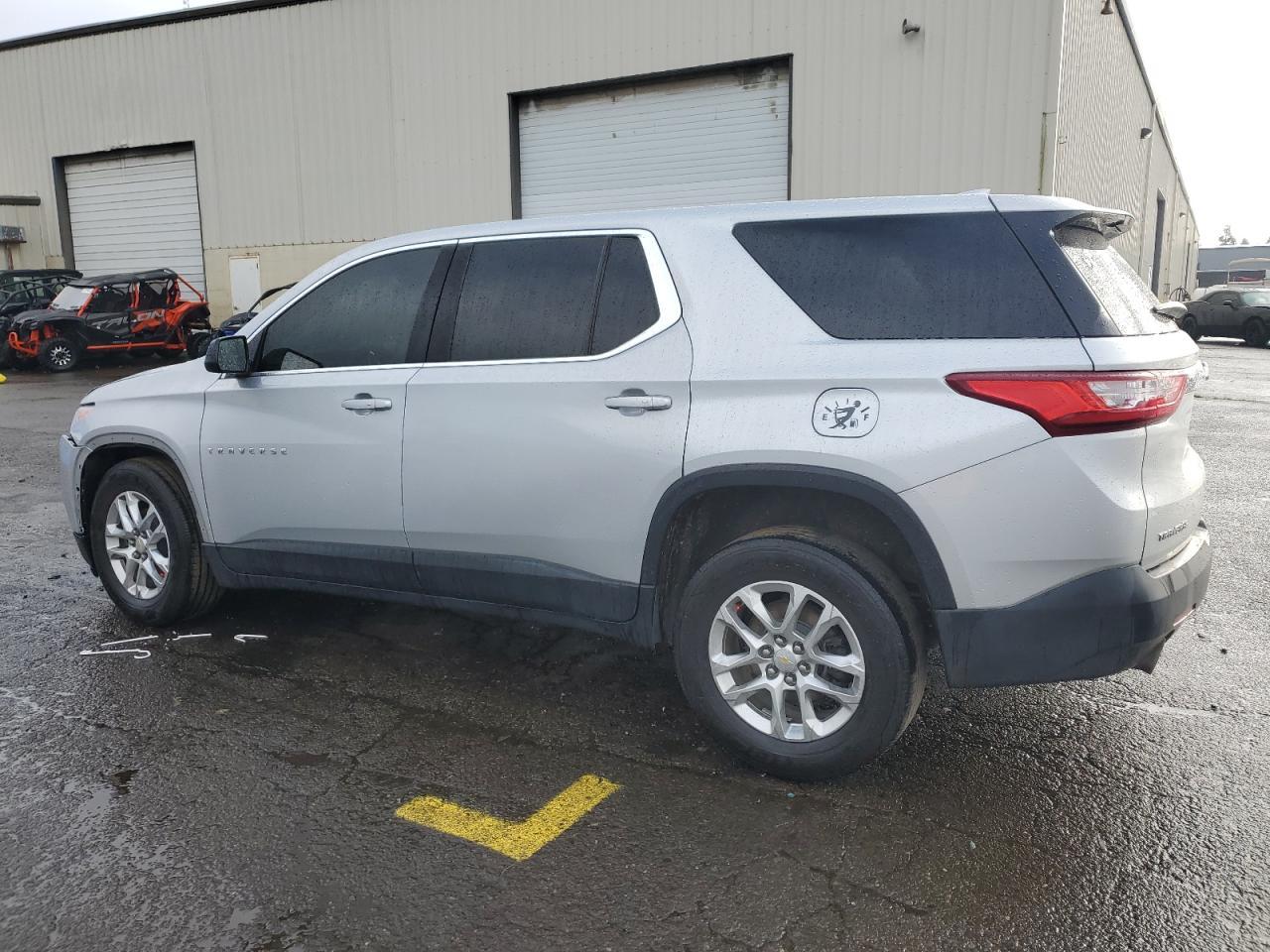 2018 CHEVROLET TRAVERSE L - Image 2