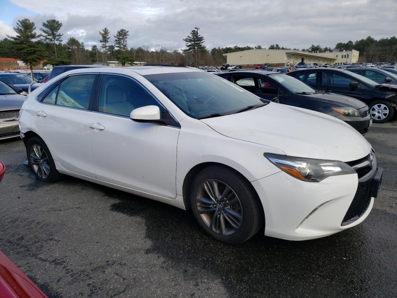2017 TOYOTA CAMRY LE - Image 4