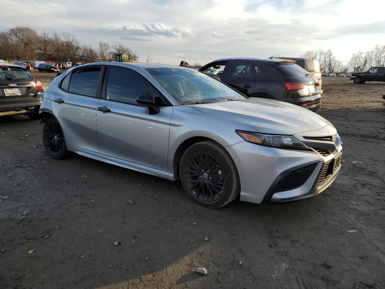 2021 TOYOTA CAMRY SE - Фото 4