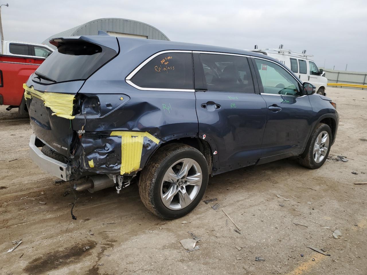 2019 TOYOTA HIGHLANDER - Фото 3