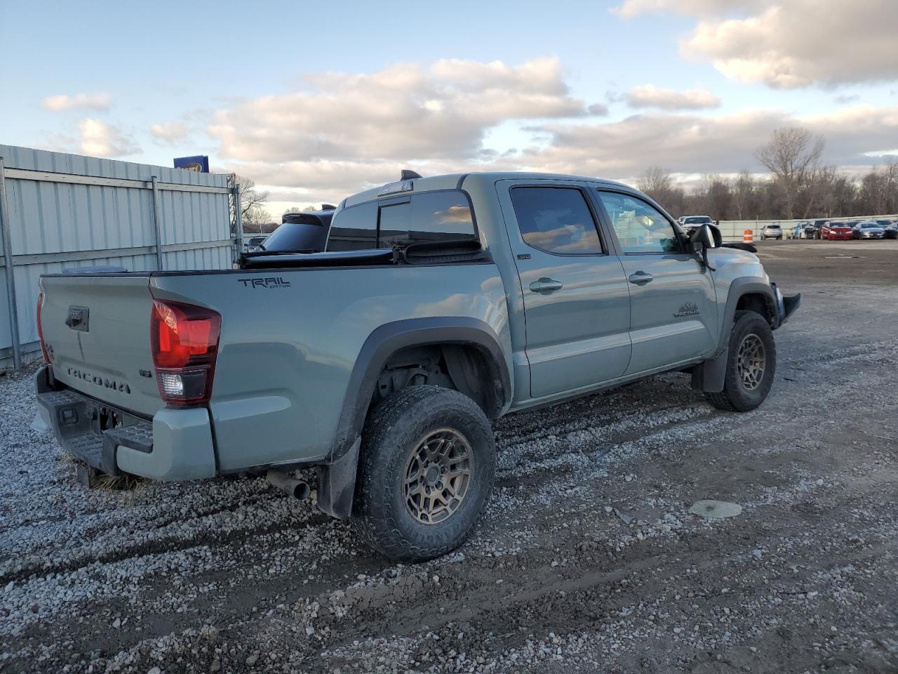 2023 TOYOTA TACOMA DOU - Фото 3
