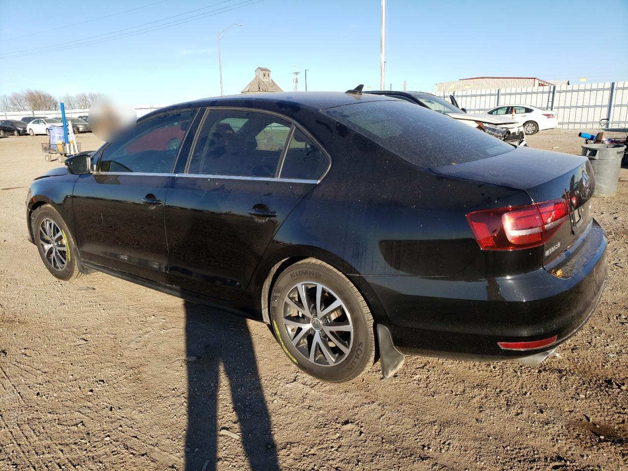 2017 VOLKSWAGEN JETTA SE - Image 2