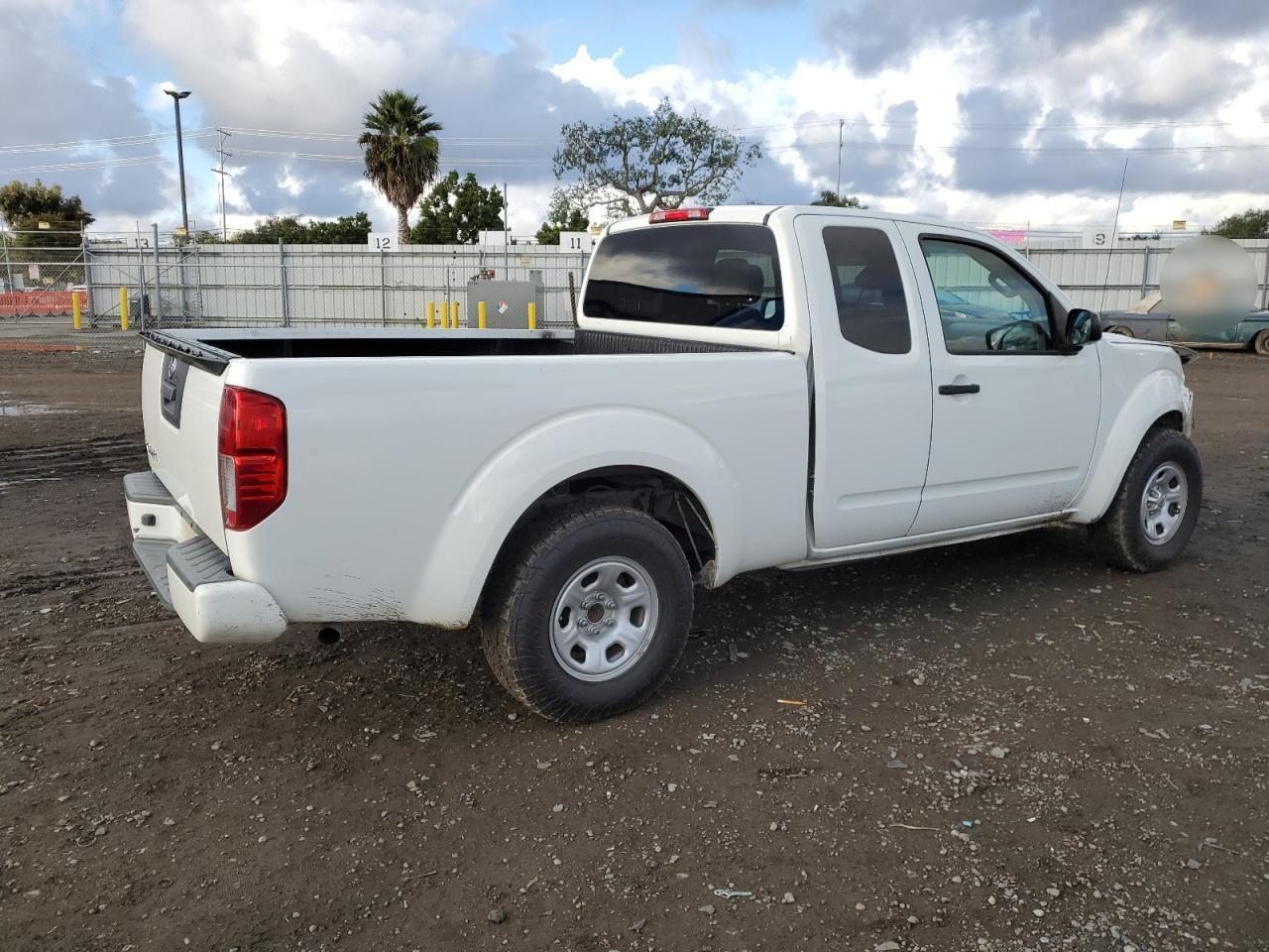 2019 NISSAN FRONTIER S - Фото 3