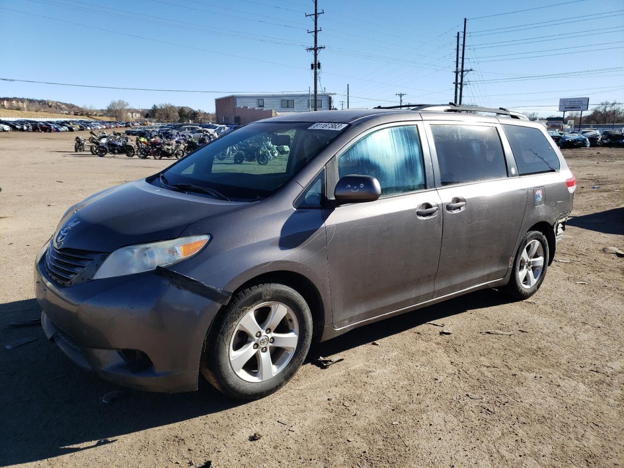 2013 TOYOTA SIENNA LE car image