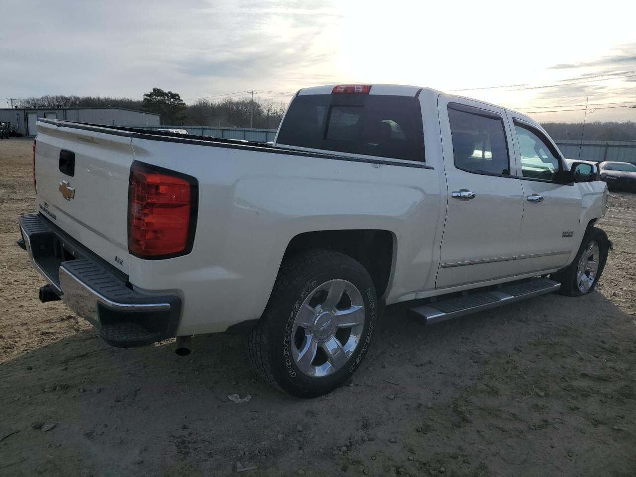2014 CHEVROLET SILVERADO - Image 3