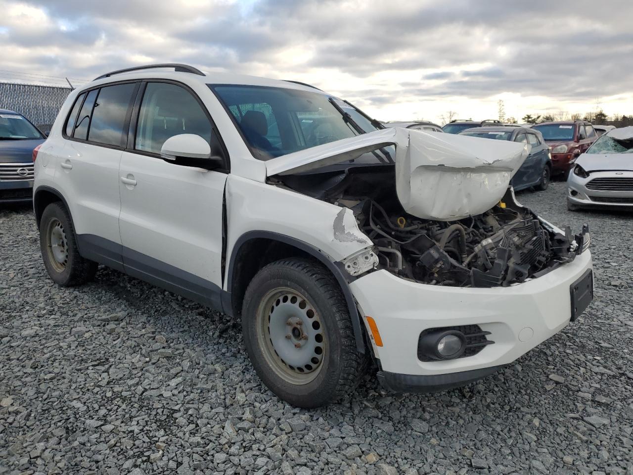 2015 VOLKSWAGEN TIGUAN S - Фото 4