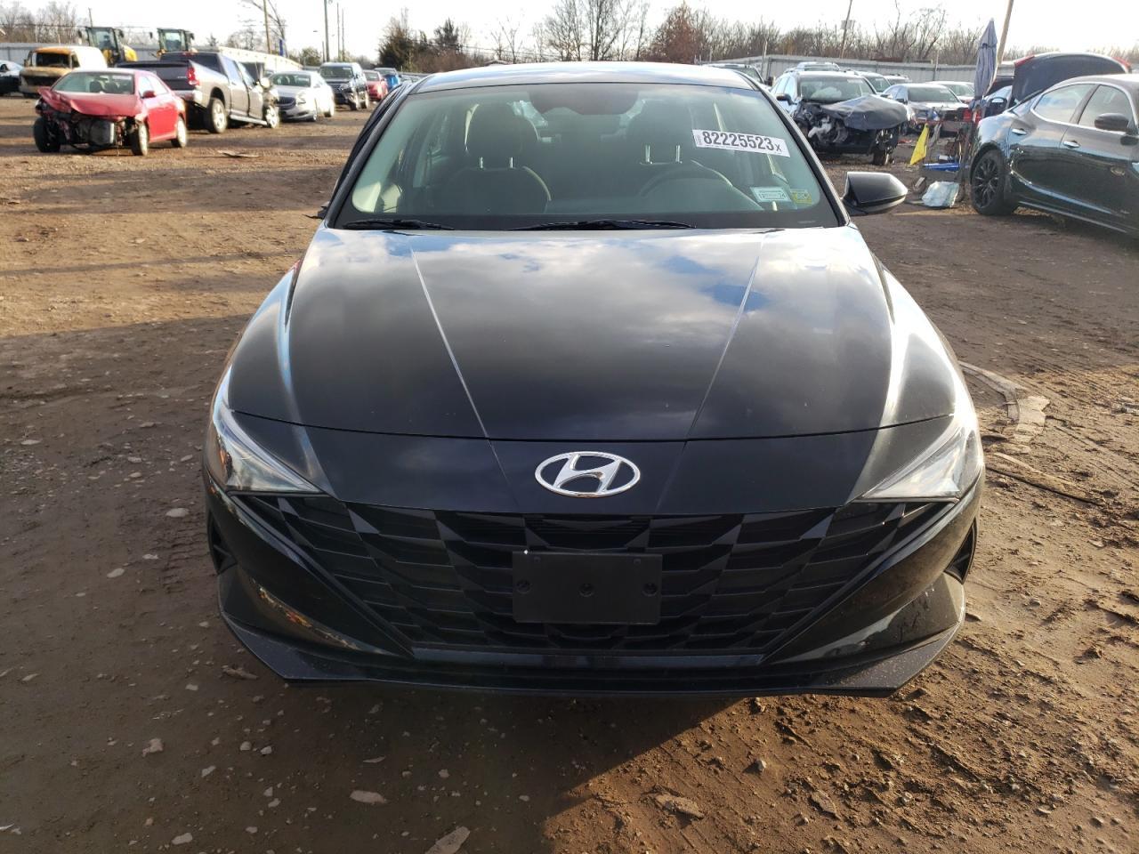2023 HYUNDAI ELANTRA SE - Фото 5