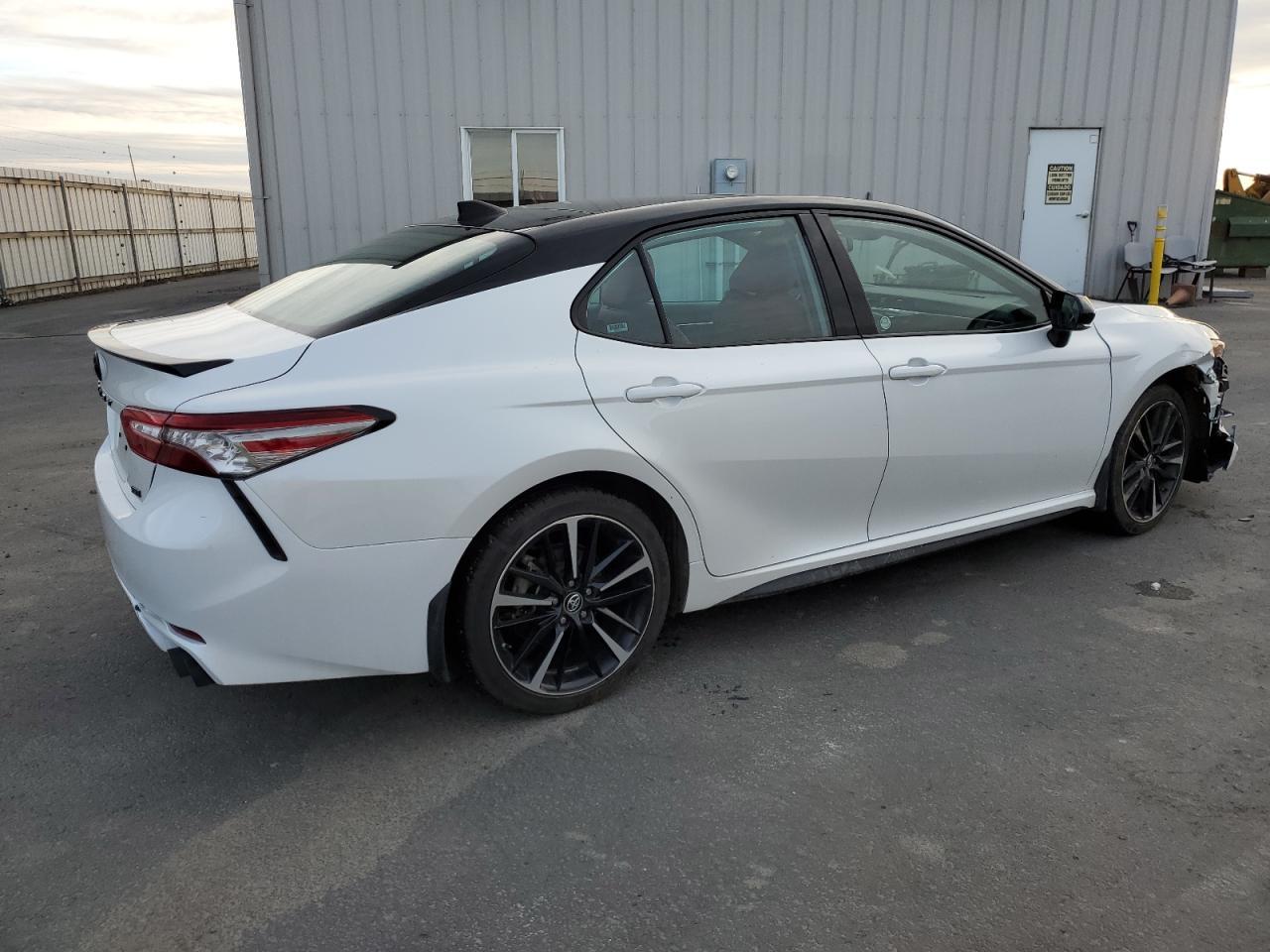 2019 TOYOTA CAMRY XSE - Image 3