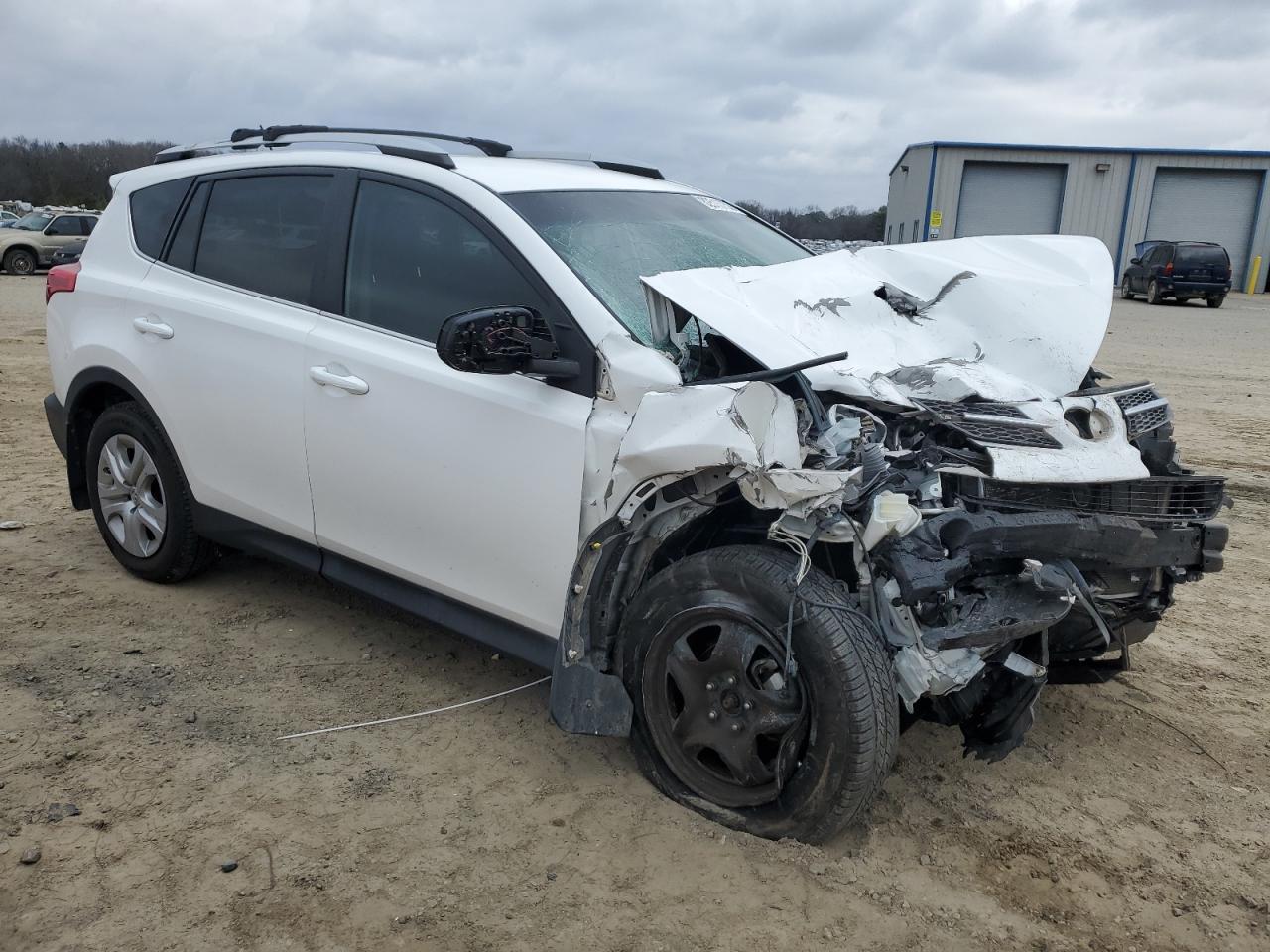 2015 TOYOTA RAV4 LE - Image 4