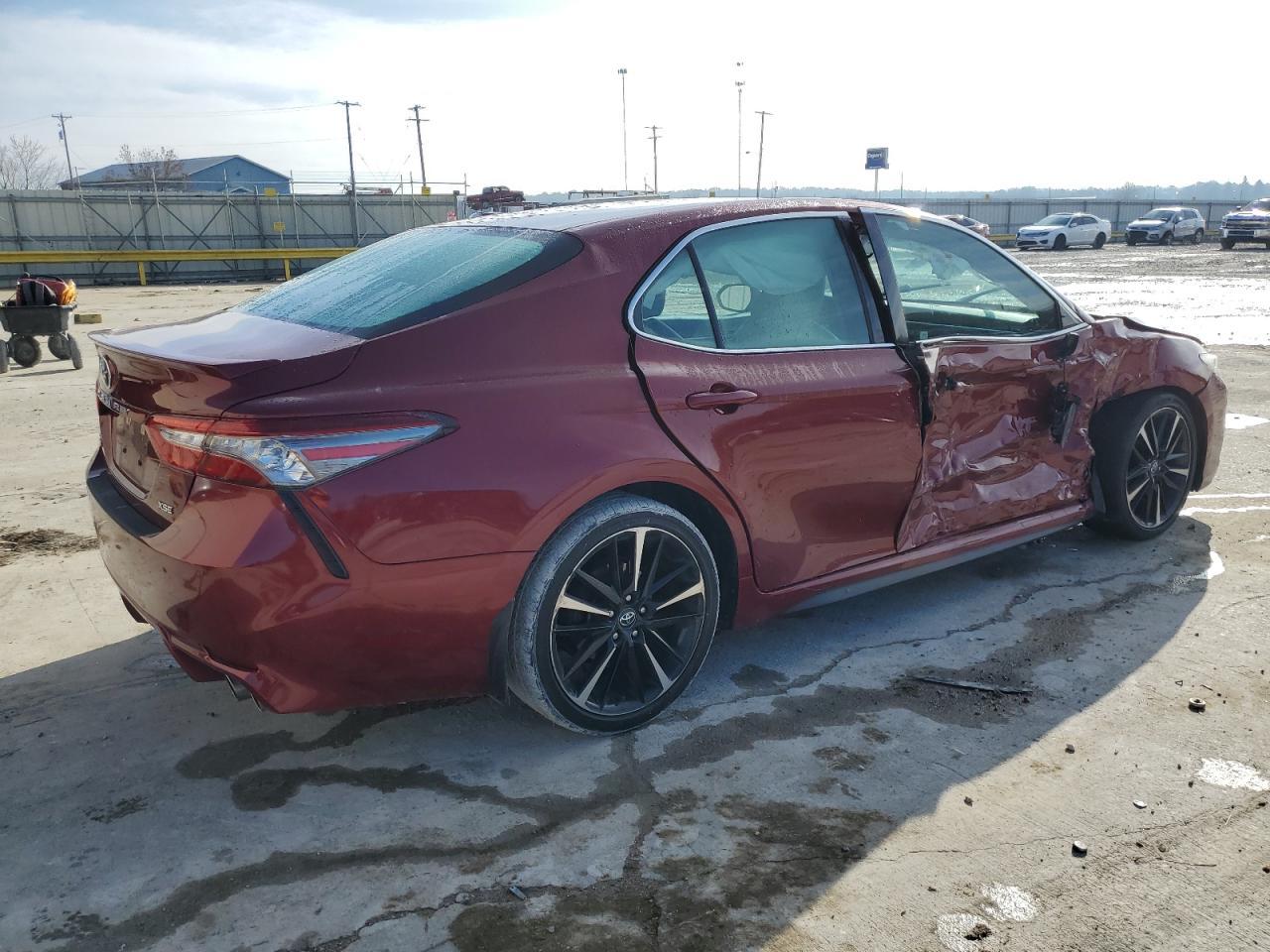 2018 TOYOTA CAMRY XSE - Image 3