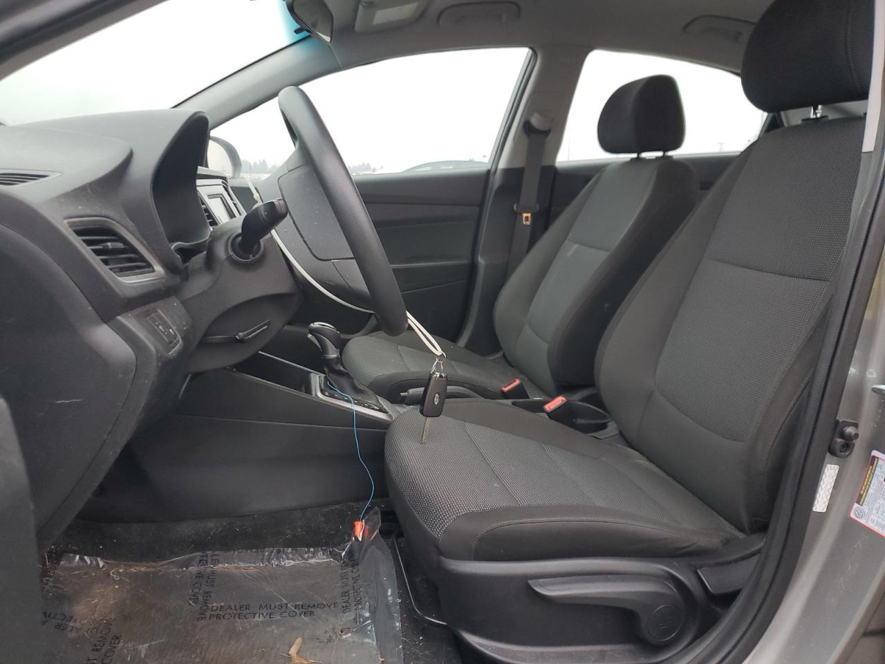 2021 HYUNDAI ACCENT SE - Фото 7