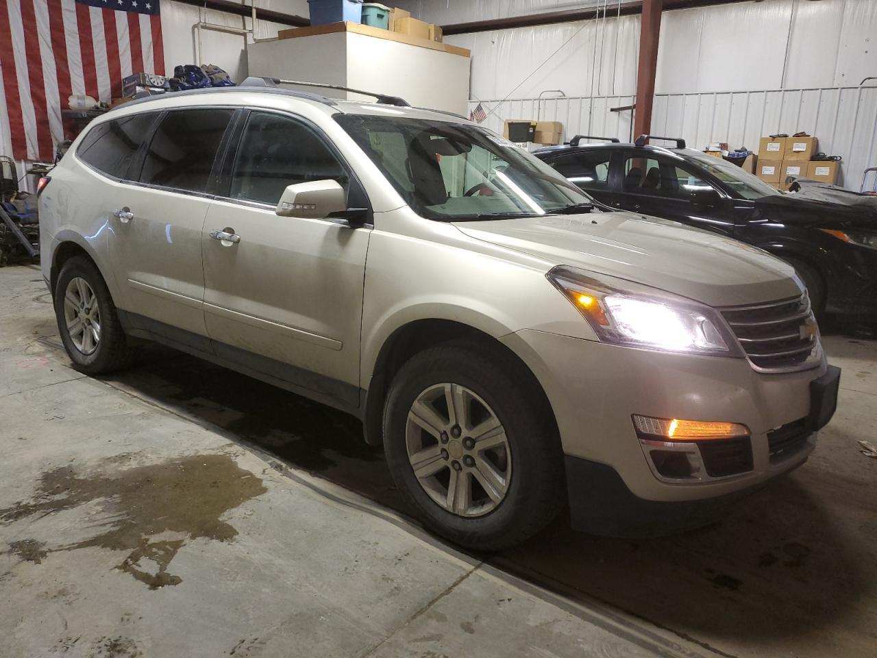 2014 CHEVROLET TRAVERSE L - Image 4