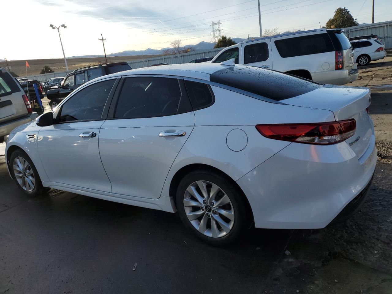 2016 KIA OPTIMA LX - Фото 2