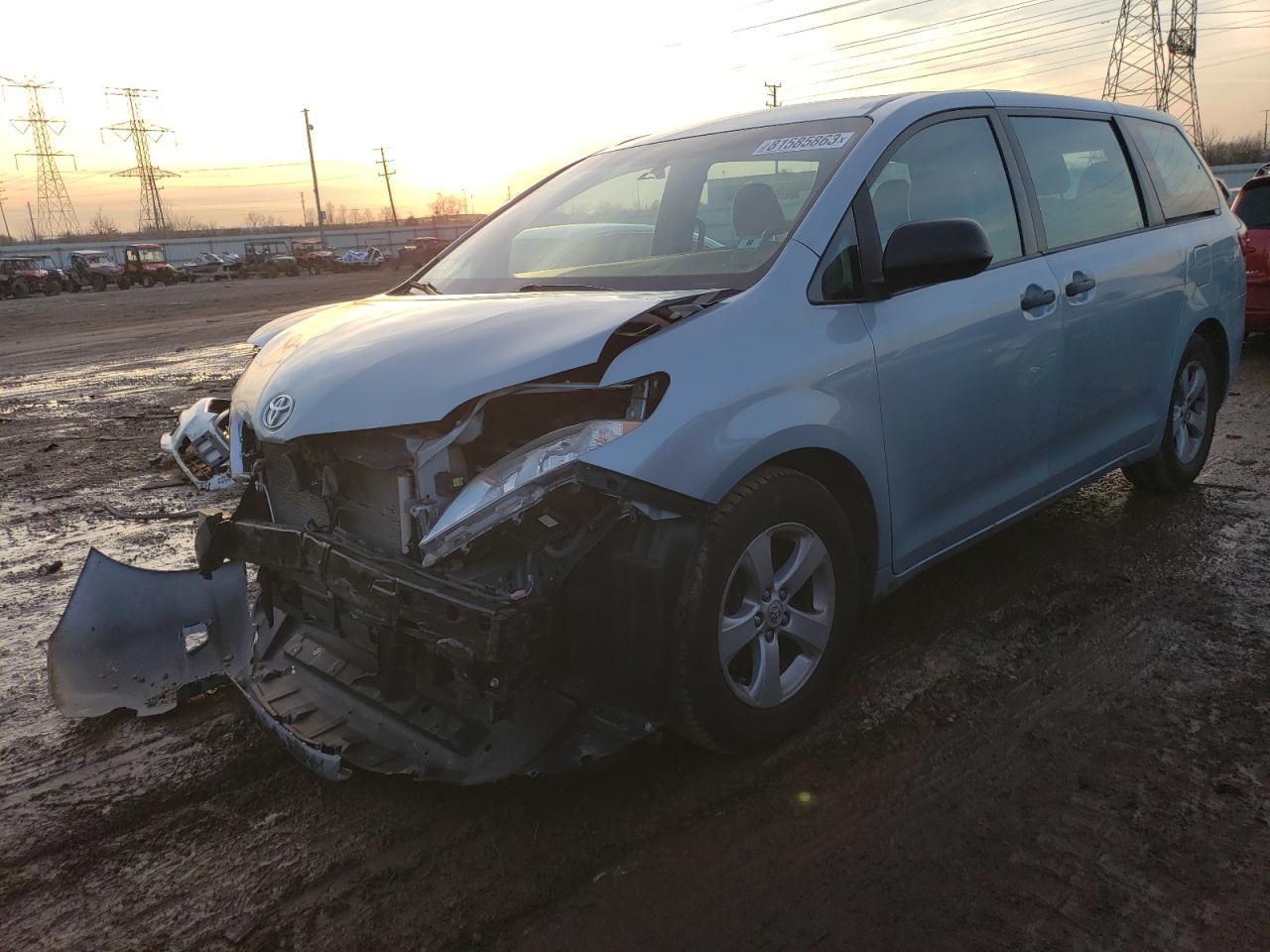 2015 TOYOTA SIENNA