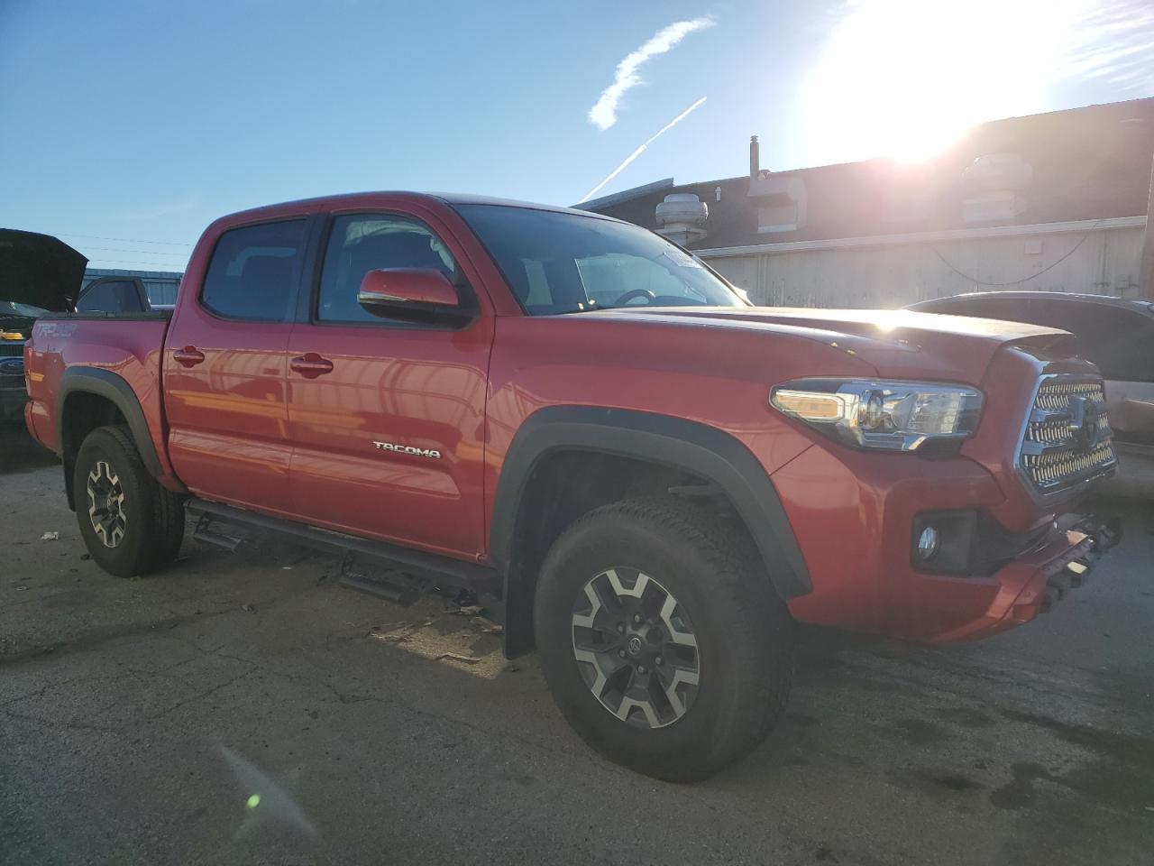 2017 TOYOTA TACOMA DOU - Фото 4