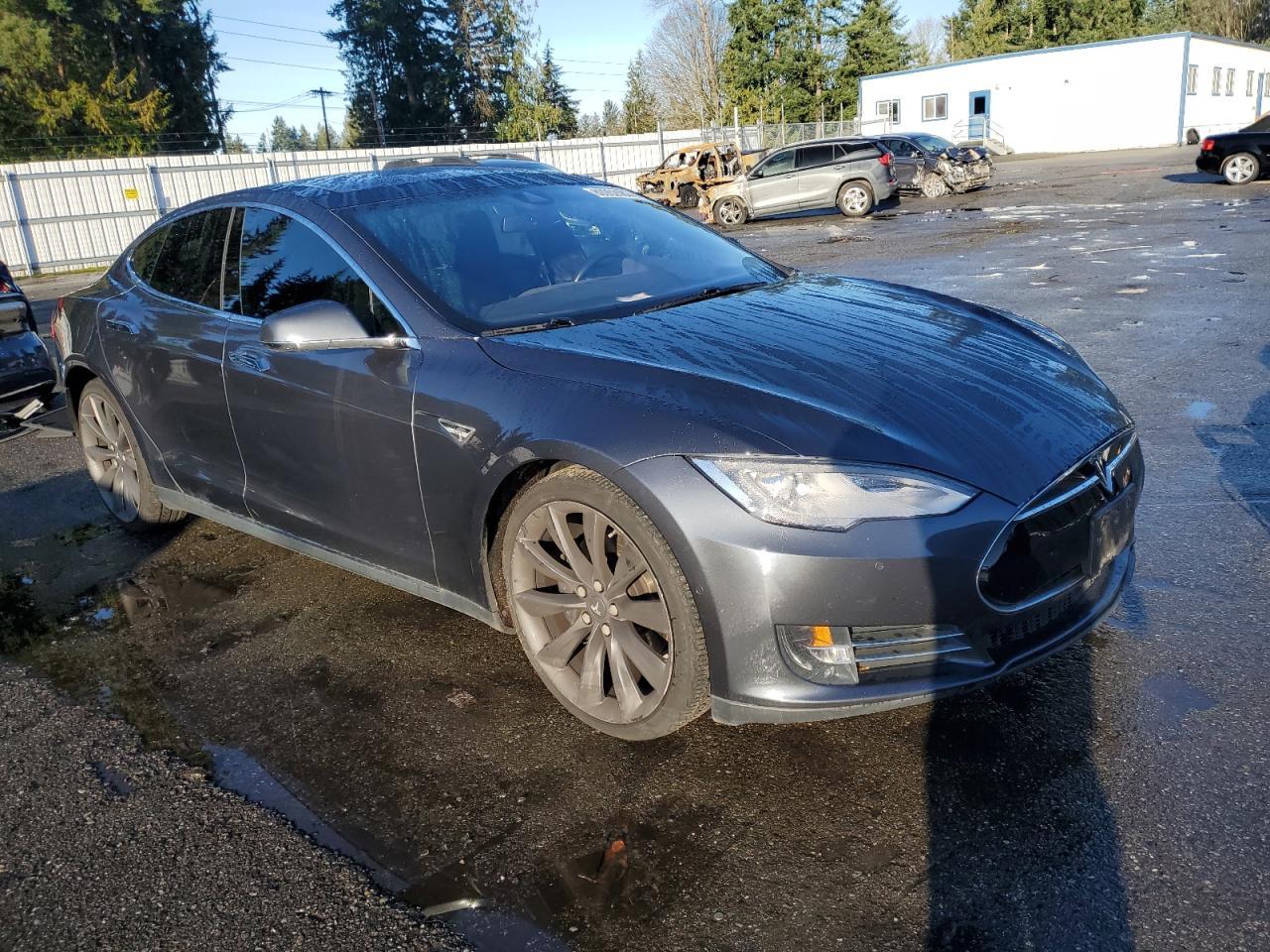 2015 TESLA MODEL S 85 - Image 4