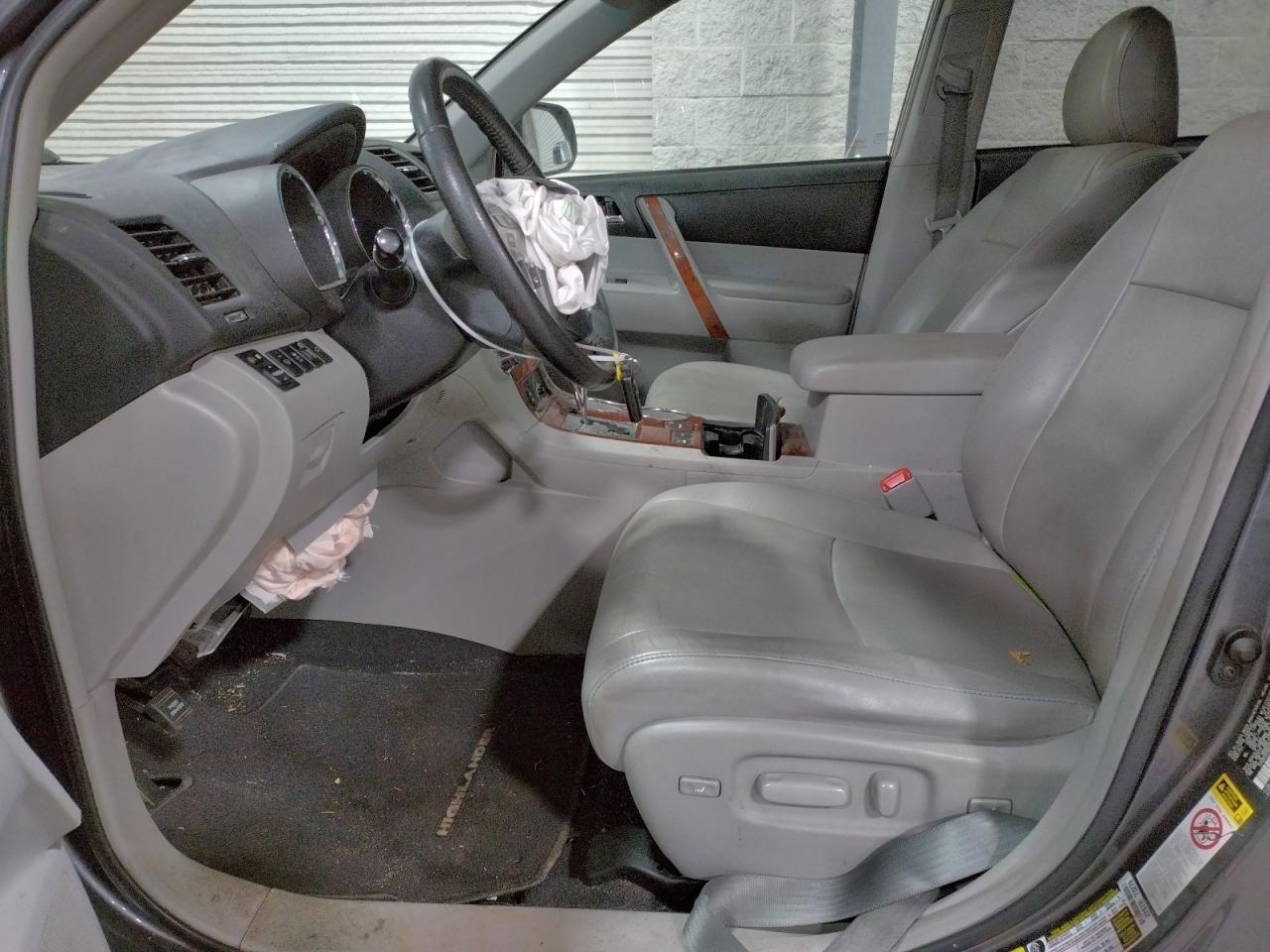 2011 TOYOTA HIGHLANDER - Image 7