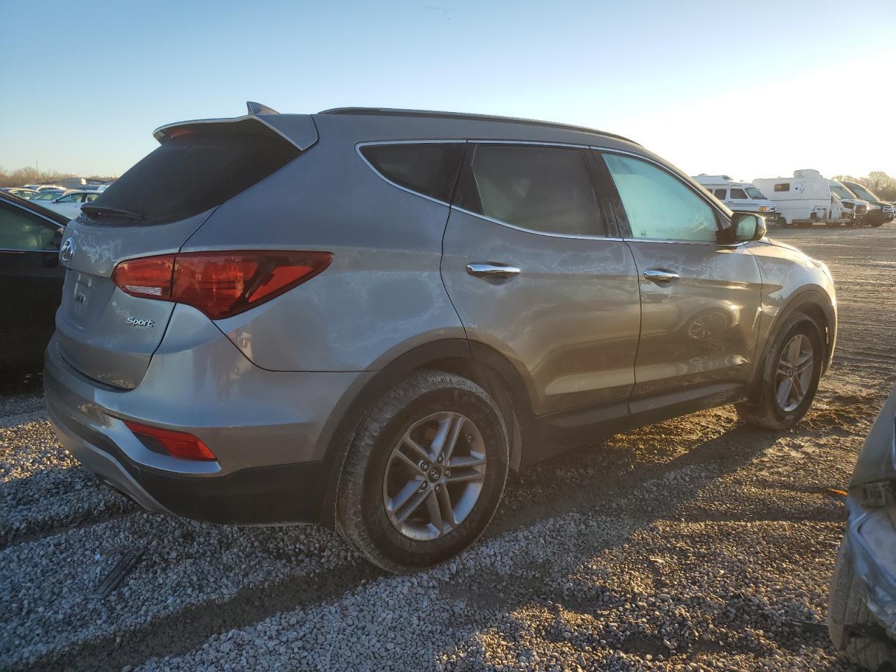 2017 HYUNDAI SANTA FE S - Image 3