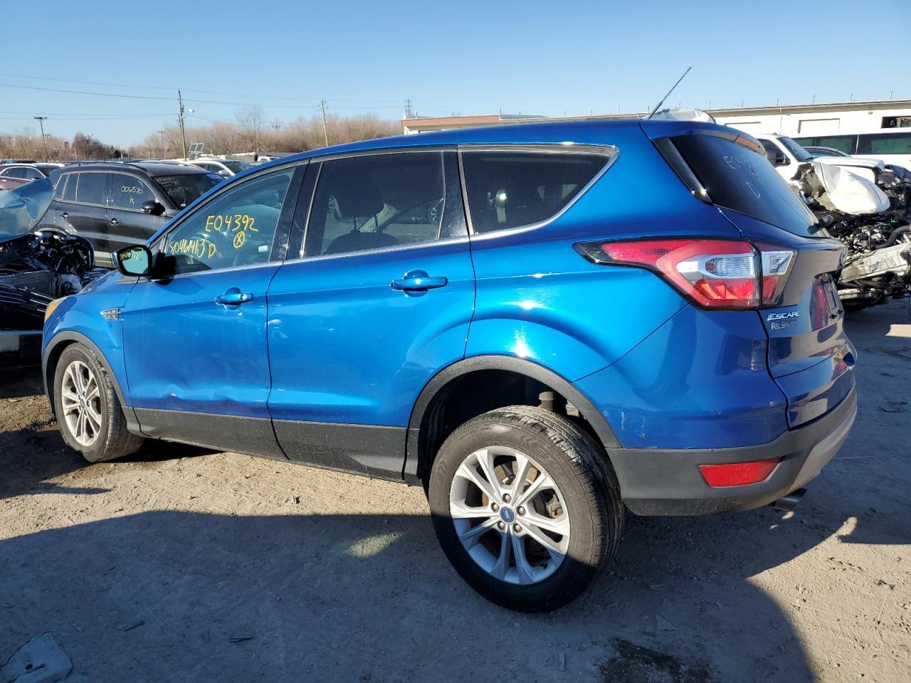 2017 FORD ESCAPE SE - Image 2
